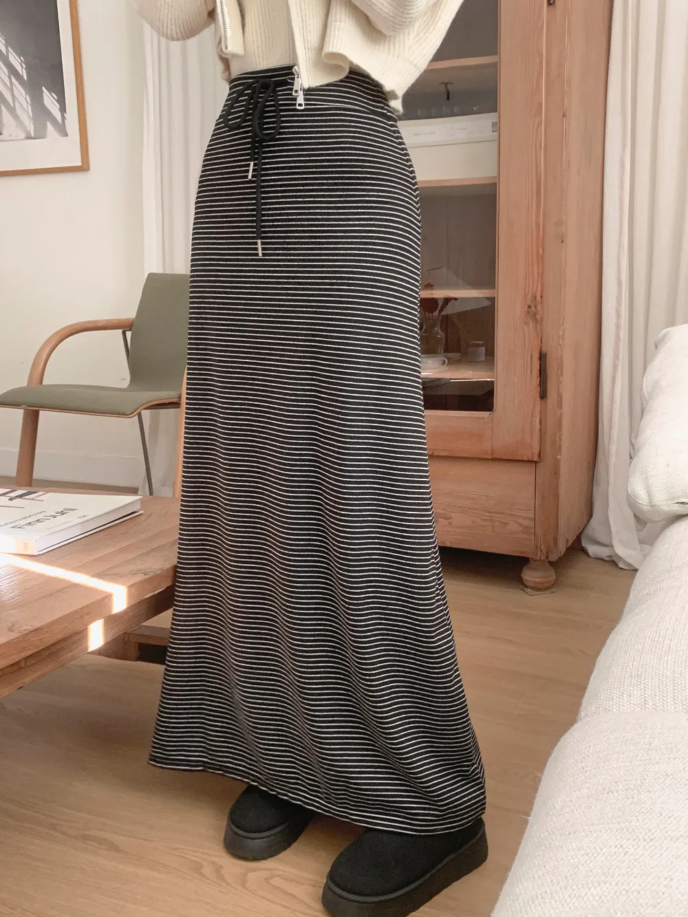 롱 스커트 모델 착용 이미지-S3L34