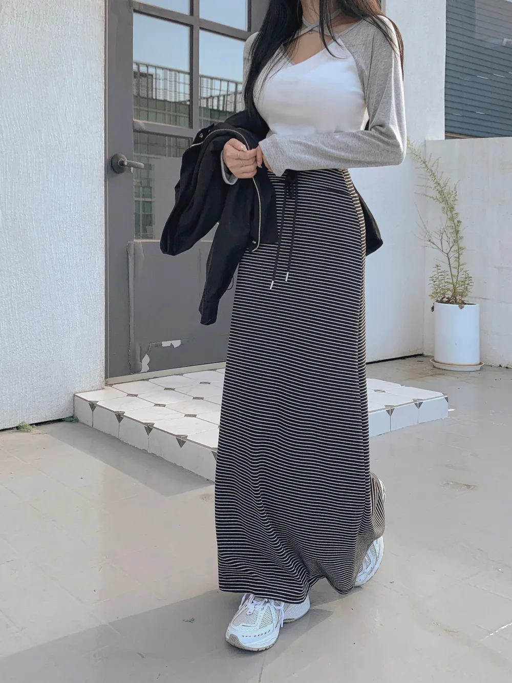 롱 스커트 모델 착용 이미지-S1L27
