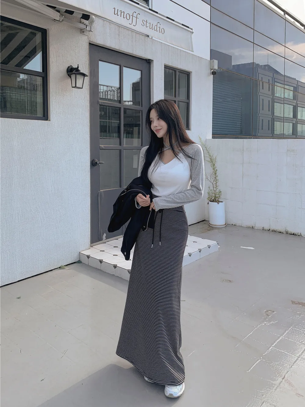 롱 스커트 모델 착용 이미지-S1L26