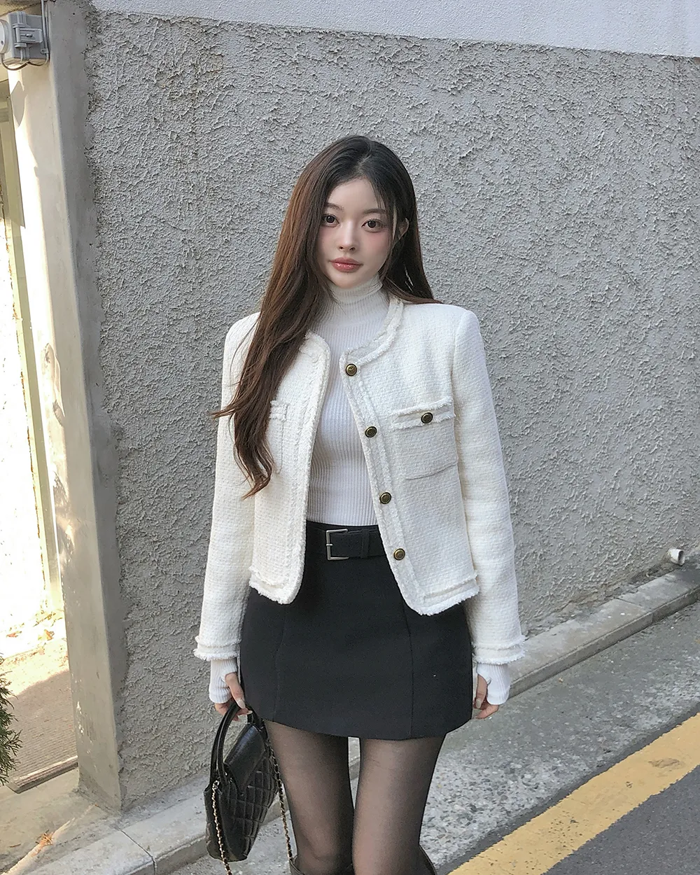 긴팔 티셔츠 모델 착용 이미지-S2L32