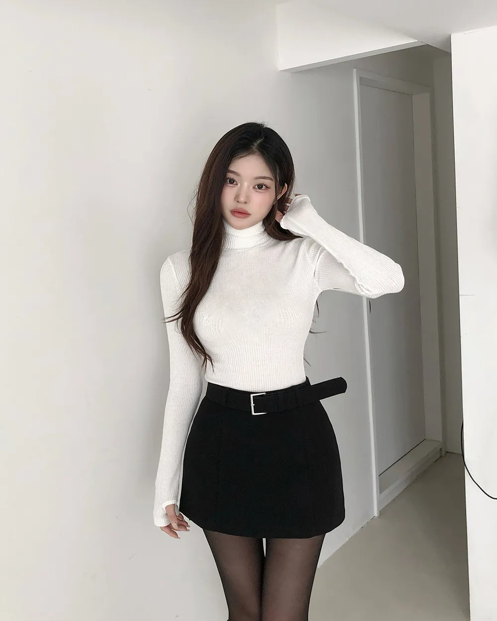 긴팔 티셔츠 모델 착용 이미지-S2L6