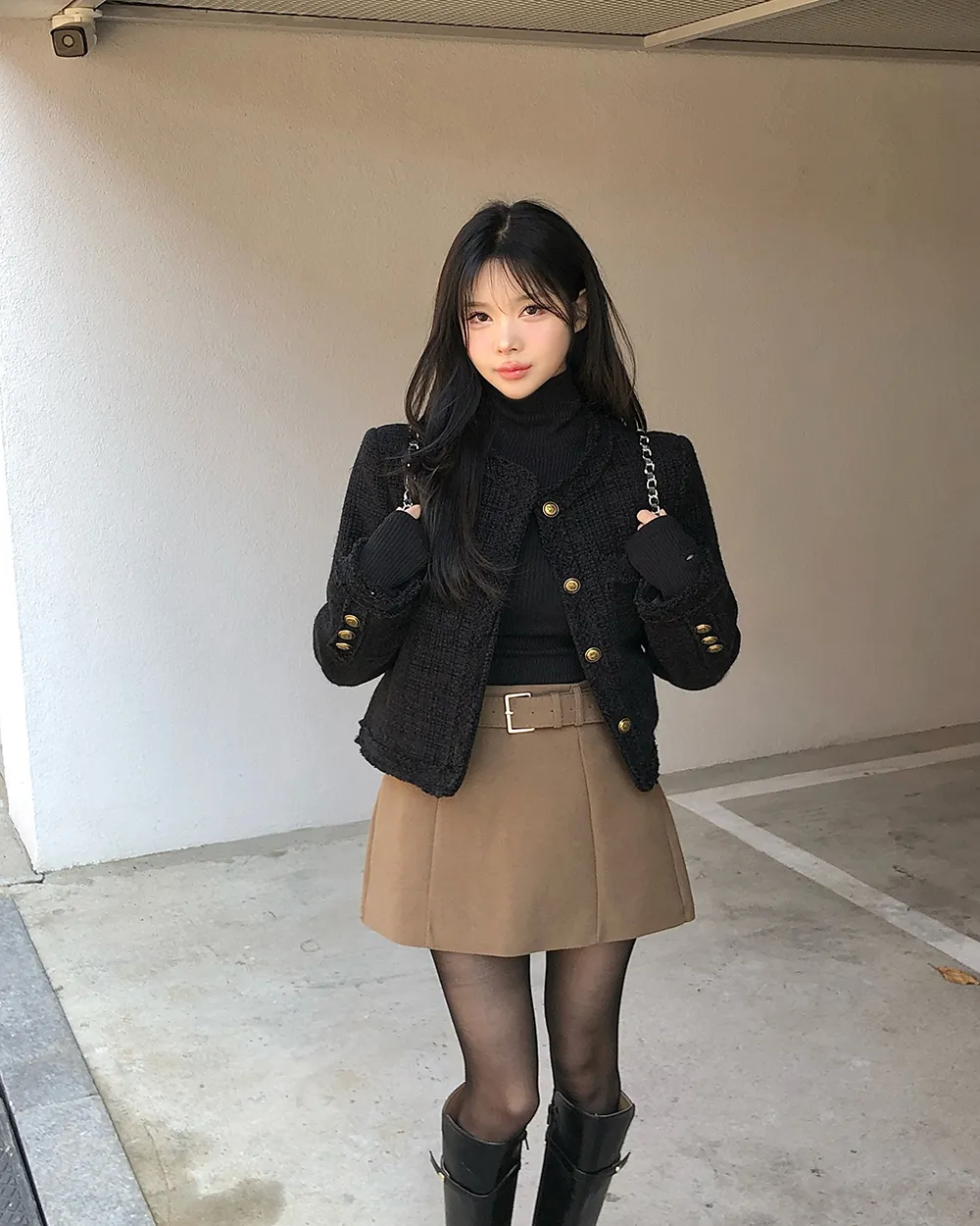 긴팔 티셔츠 모델 착용 이미지-S2L50