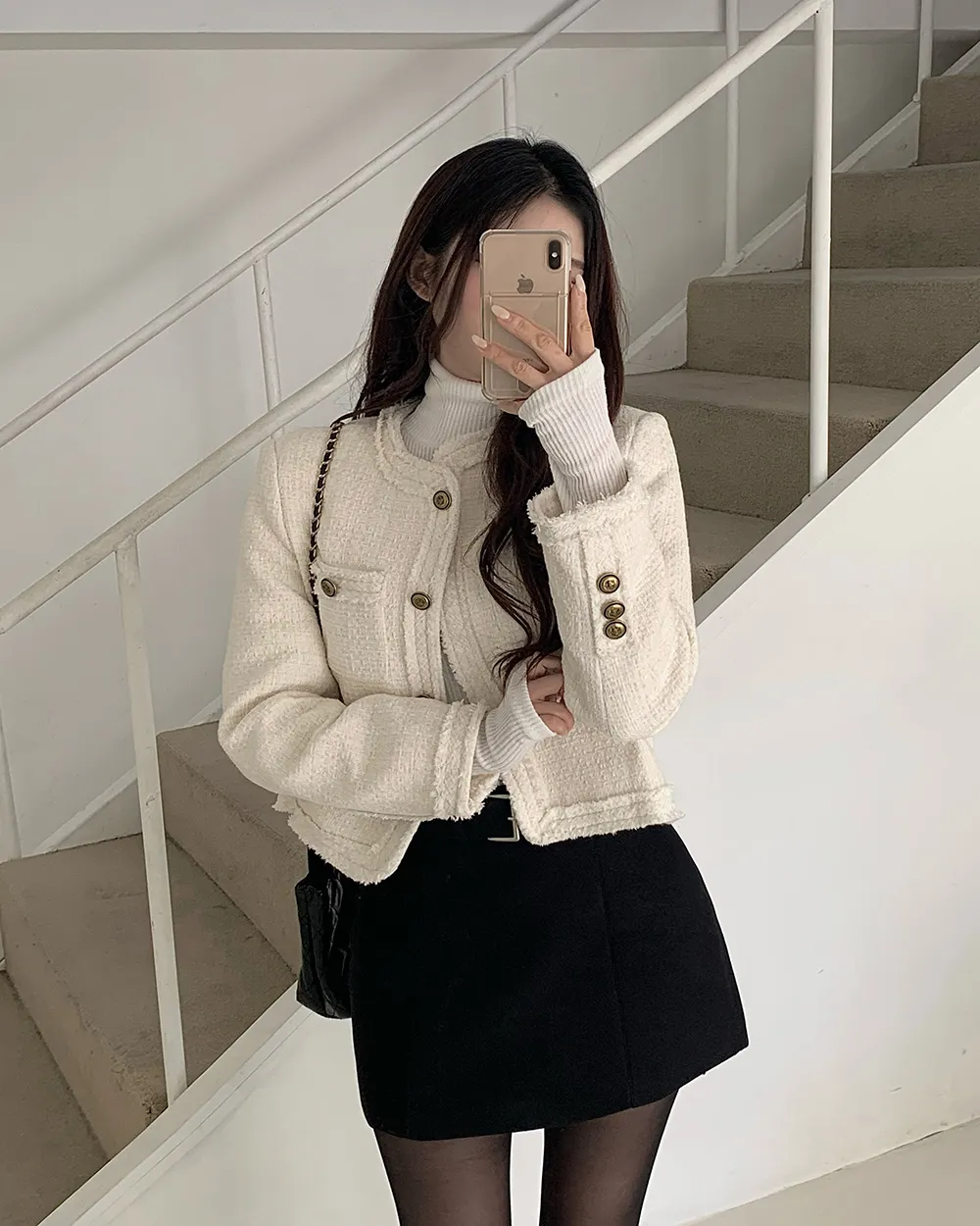 긴팔 티셔츠 모델 착용 이미지-S2L46