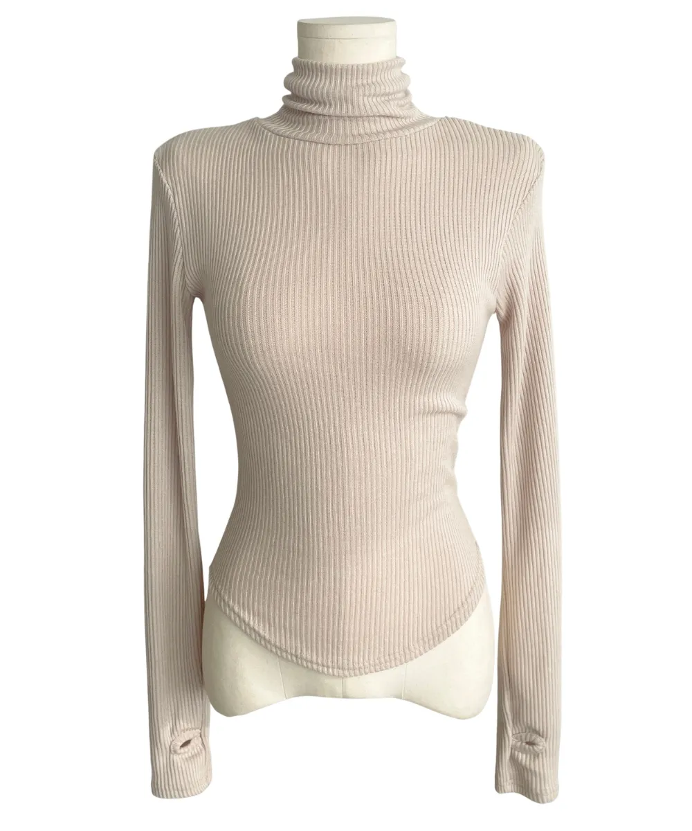 긴팔 티셔츠 크림 색상 이미지-S2L67