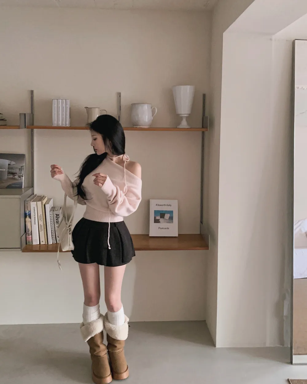 긴팔 티셔츠 모델 착용 이미지-S1L56