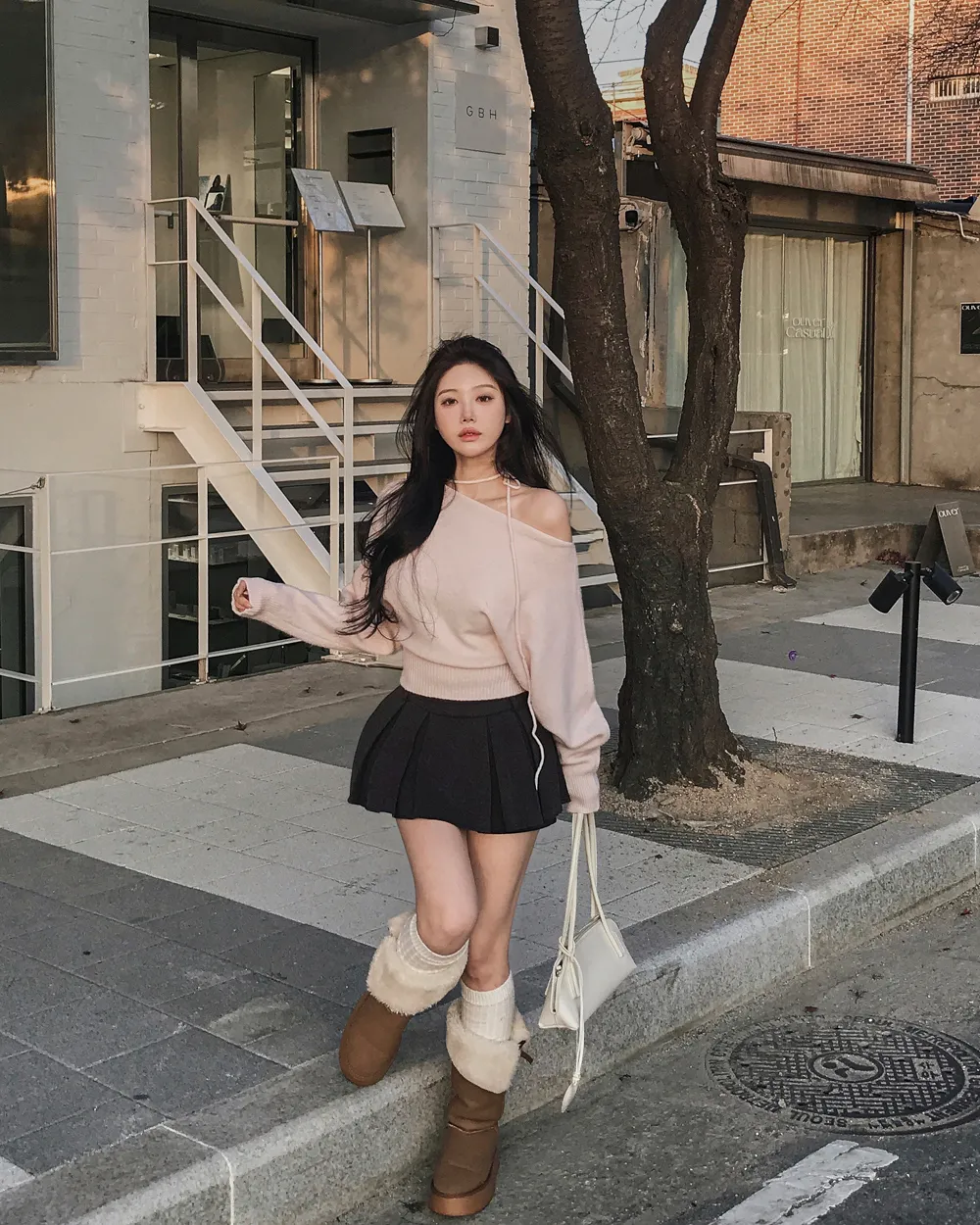 긴팔 티셔츠 모델 착용 이미지-S1L32