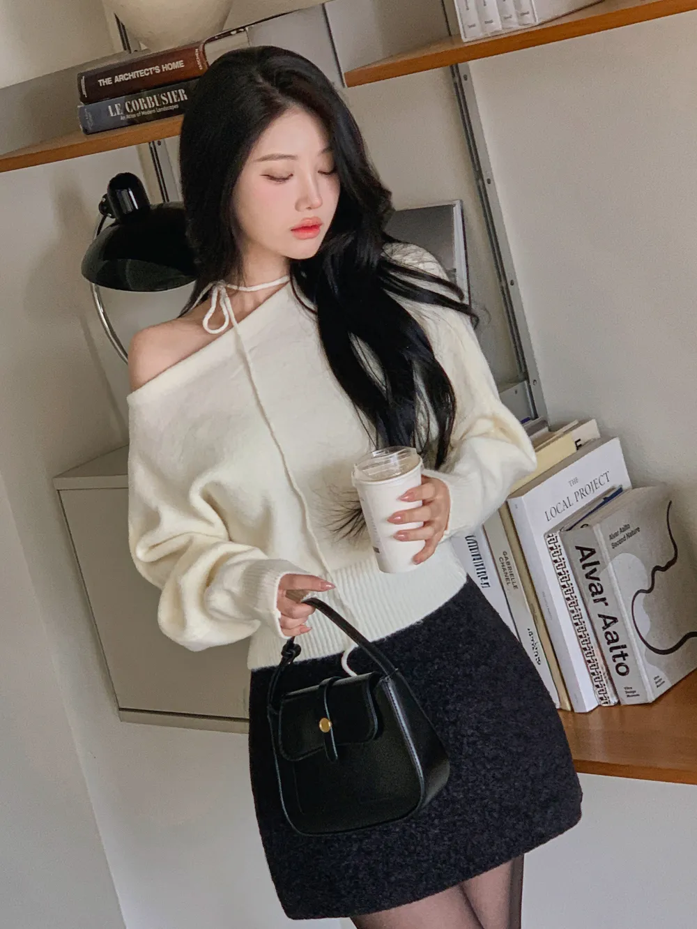 긴팔 티셔츠 모델 착용 이미지-S1L43