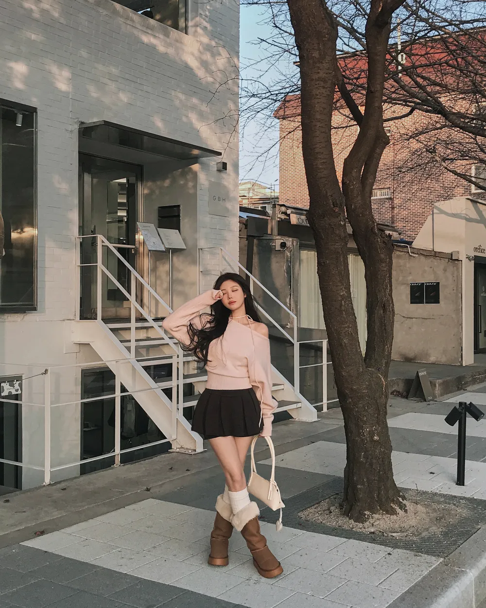 긴팔 티셔츠 모델 착용 이미지-S1L83