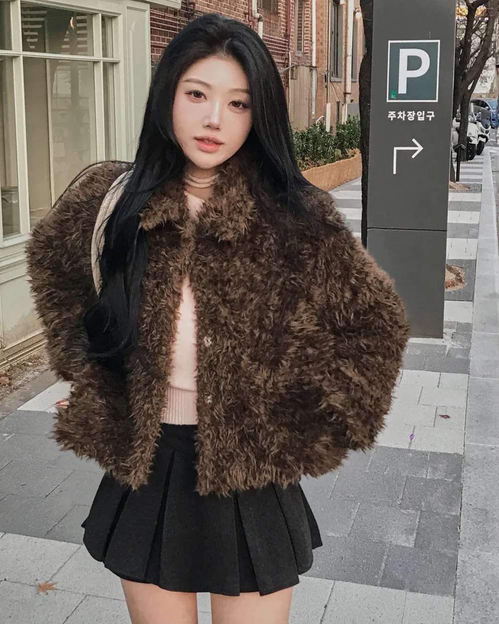 긴팔 티셔츠 모델 착용 이미지-S1L96