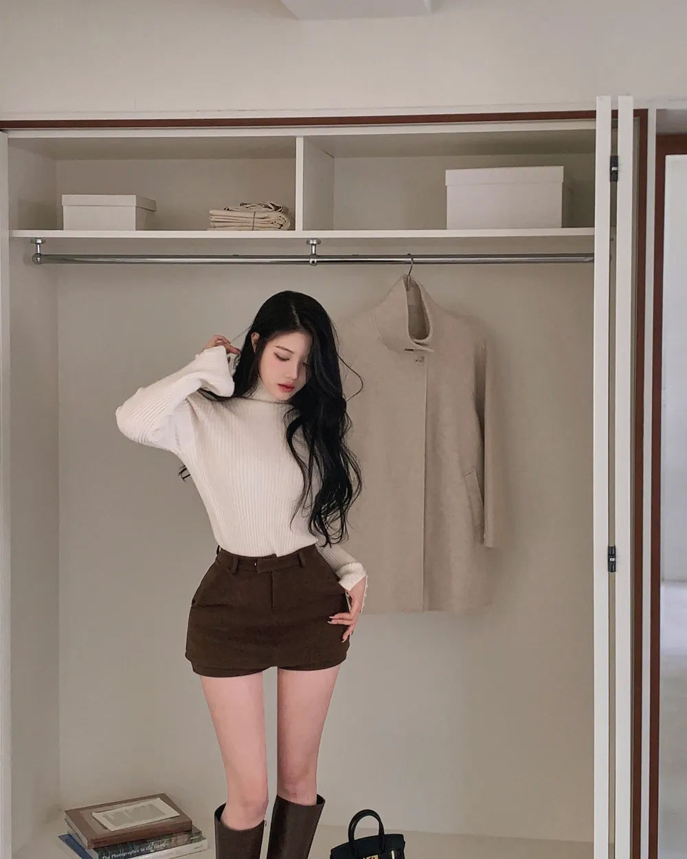 긴팔 티셔츠 모델 착용 이미지-S1L82