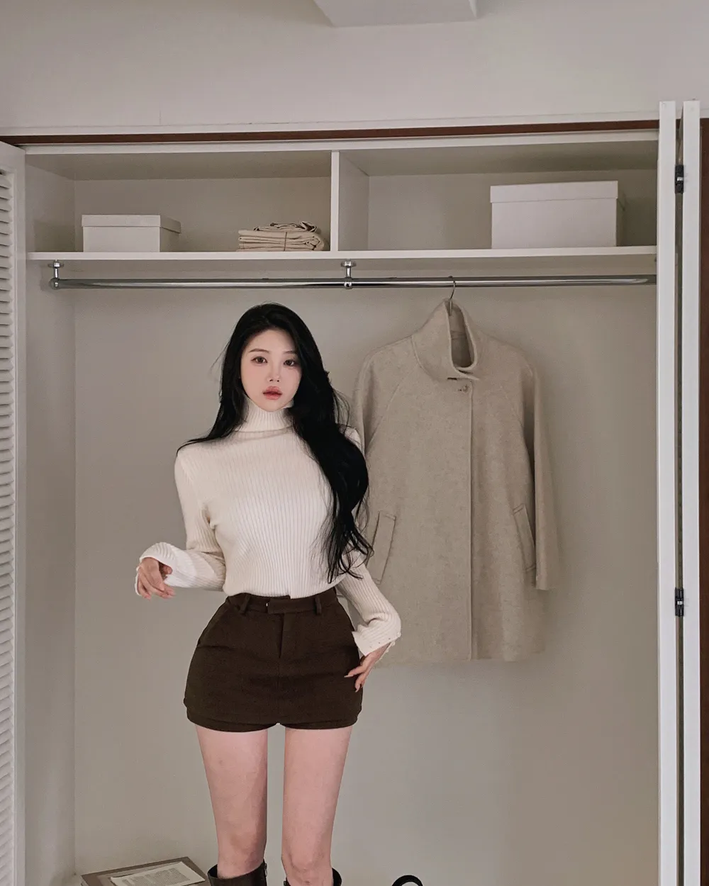 긴팔 티셔츠 모델 착용 이미지-S1L88