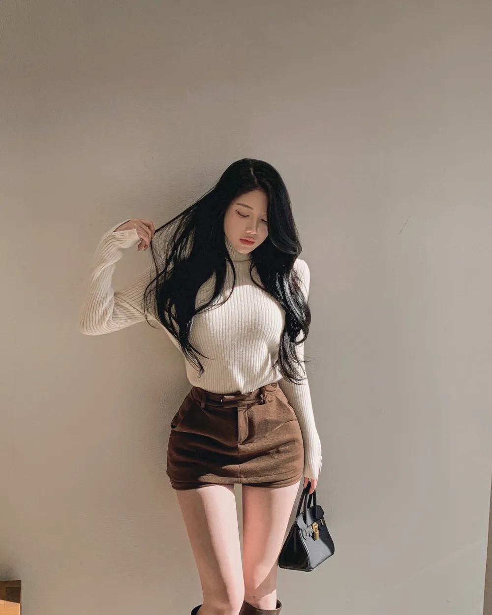 긴팔 티셔츠 모델 착용 이미지-S1L99