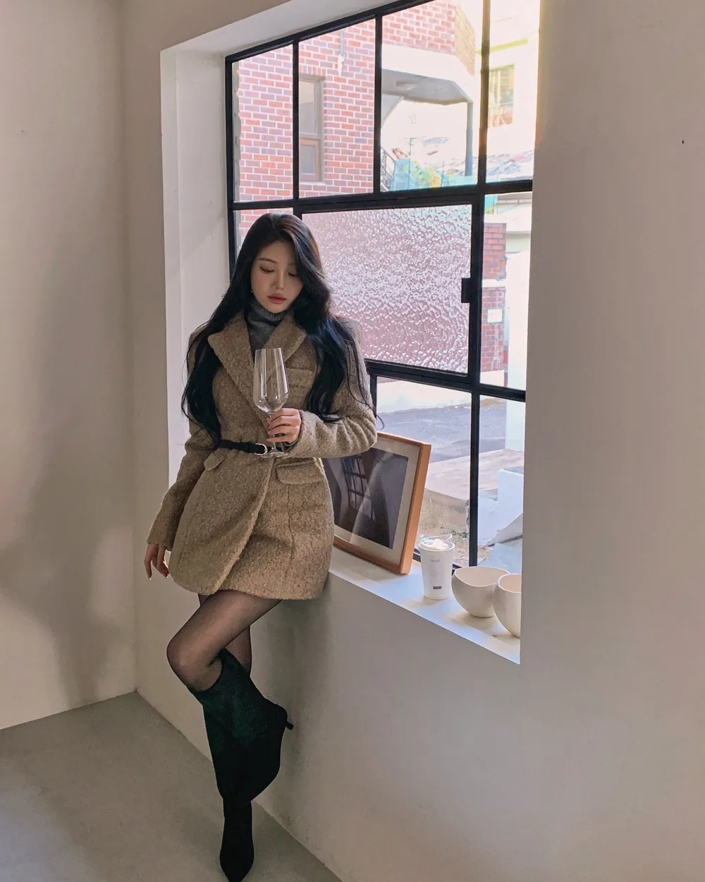 긴팔 티셔츠 모델 착용 이미지-S1L72