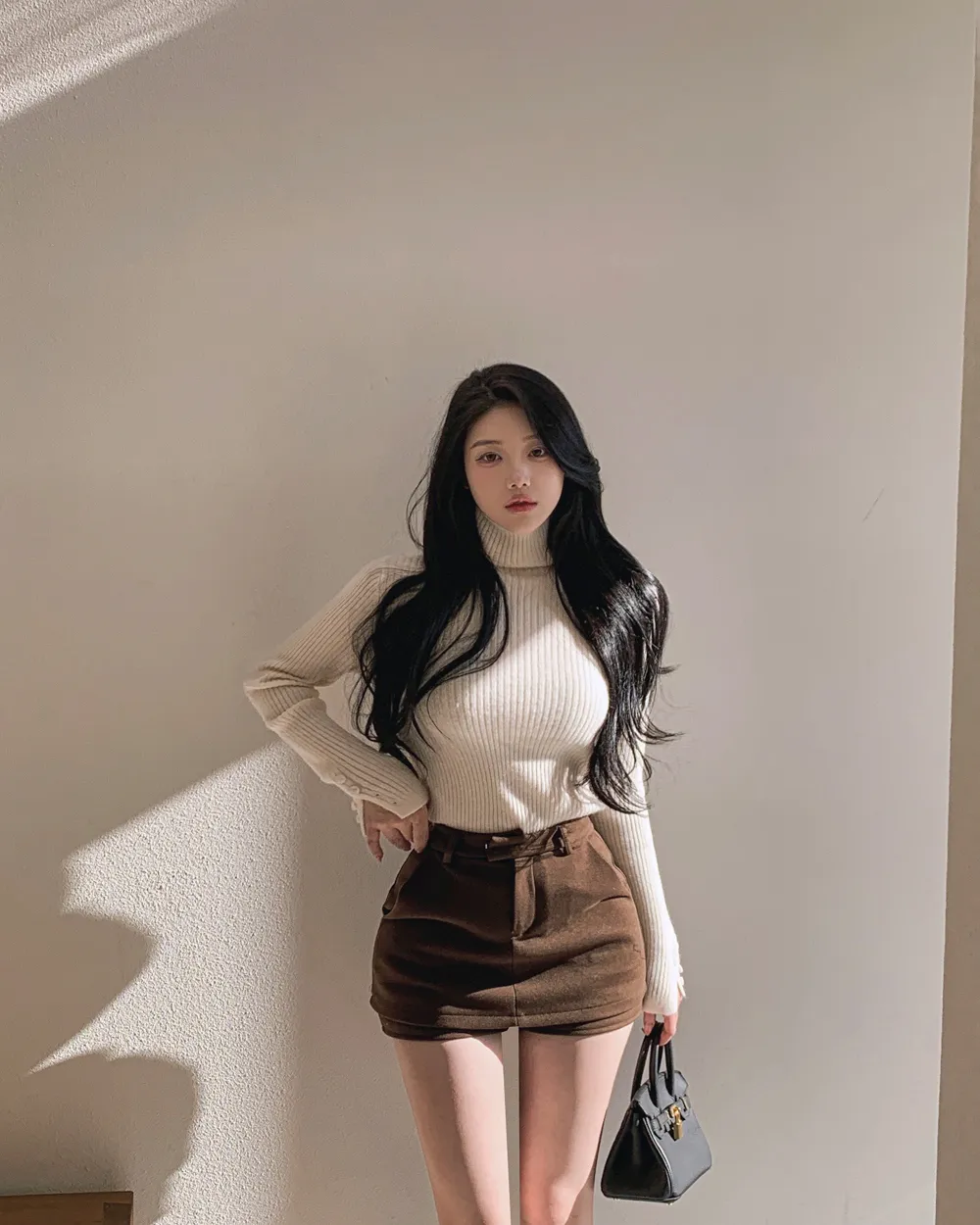 긴팔 티셔츠 모델 착용 이미지-S1L85