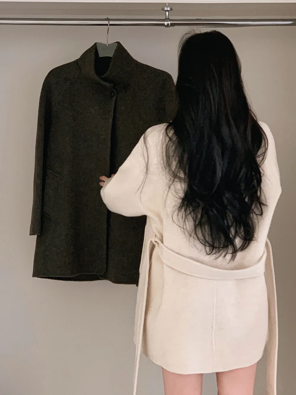 긴팔 티셔츠 모델 착용 이미지-S3L17