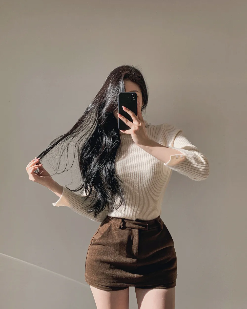 긴팔 티셔츠 모델 착용 이미지-S1L83