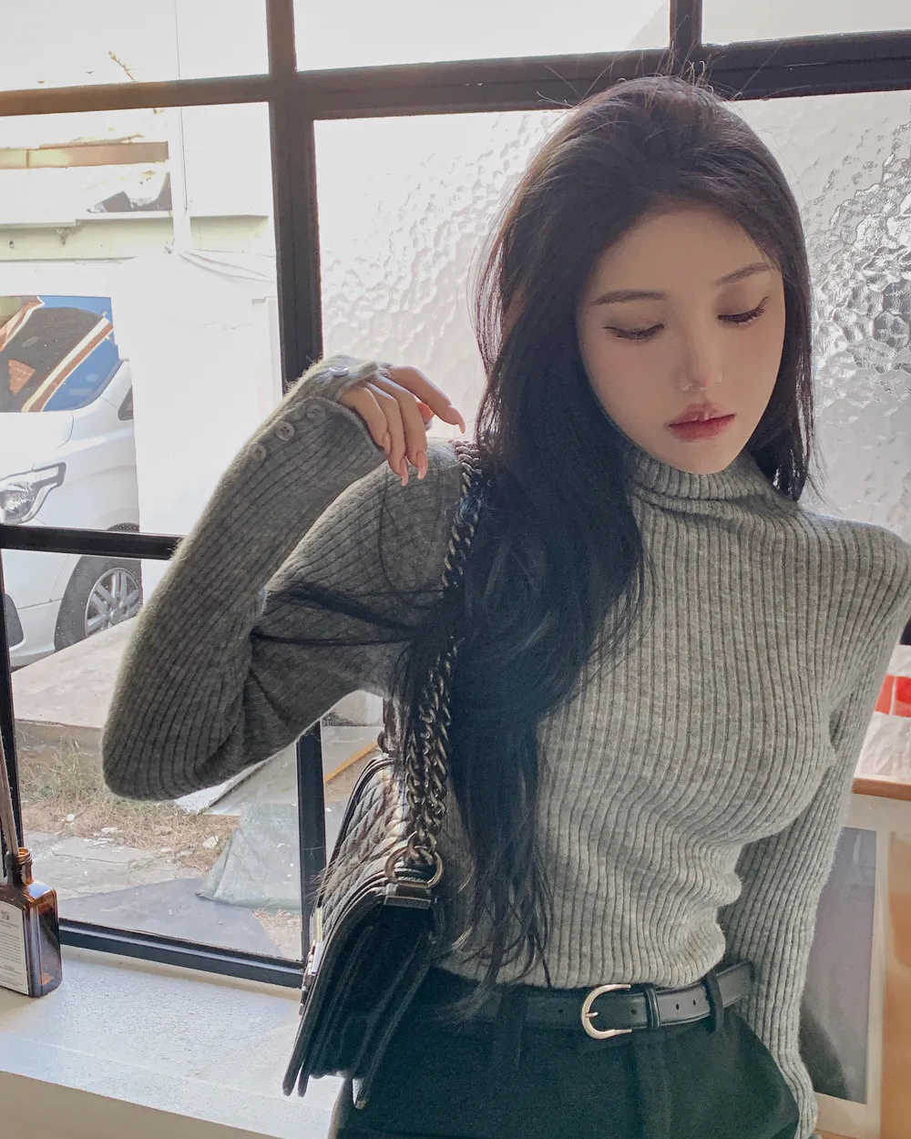 긴팔 티셔츠 모델 착용 이미지-S1L41