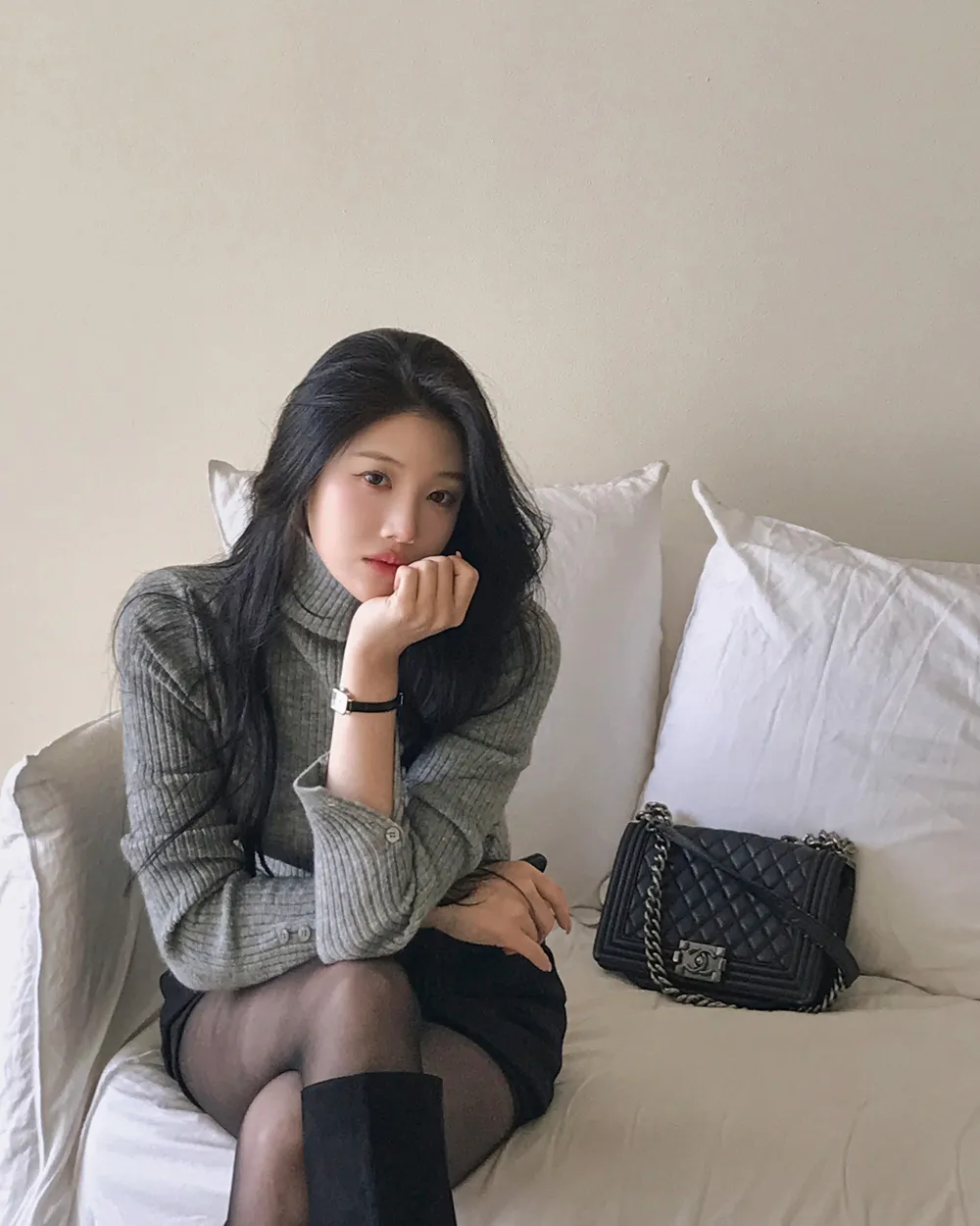 긴팔 티셔츠 모델 착용 이미지-S1L39