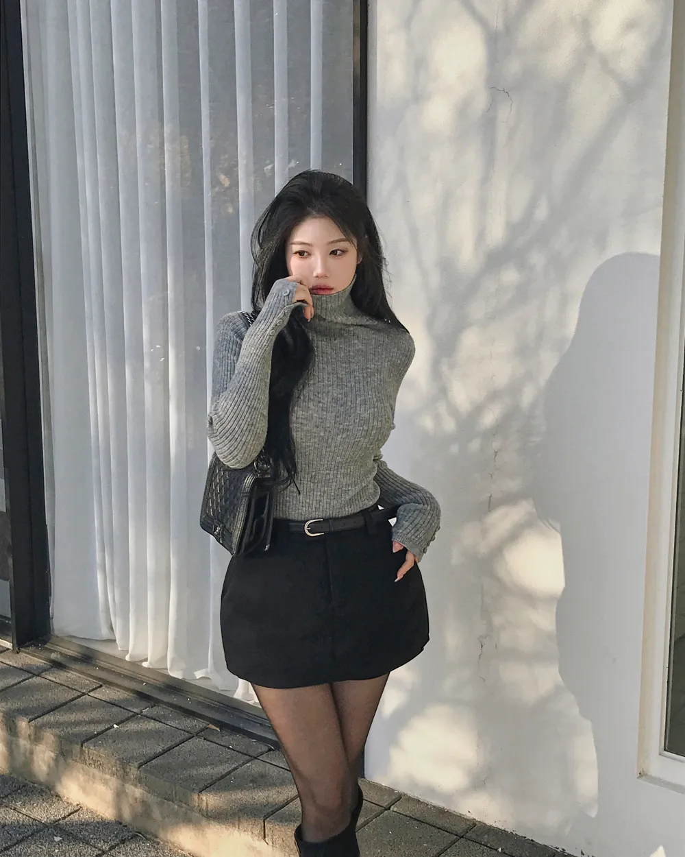 긴팔 티셔츠 모델 착용 이미지-S1L47