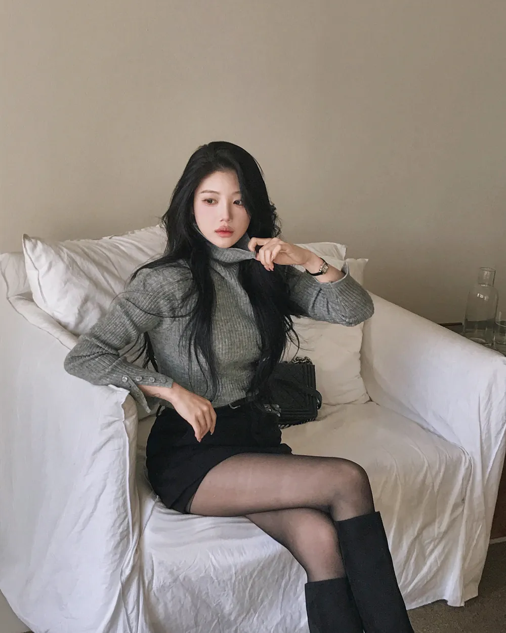 긴팔 티셔츠 모델 착용 이미지-S1L53