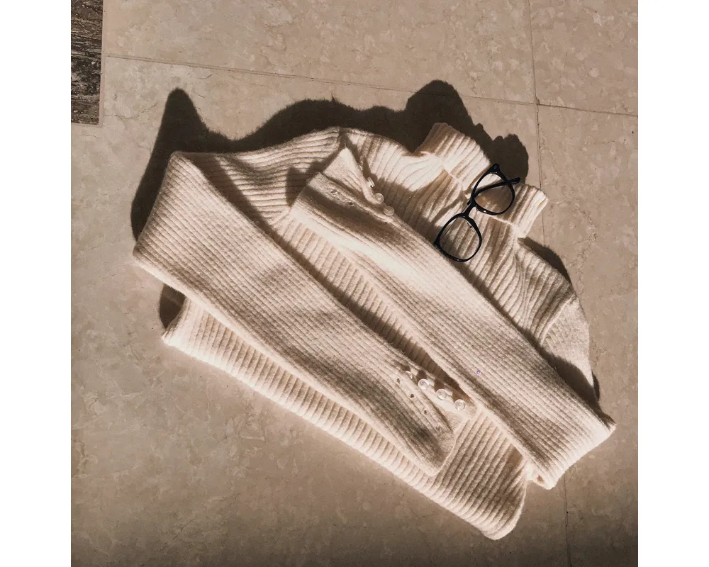 긴팔 티셔츠 브라운 색상 이미지-S3L44