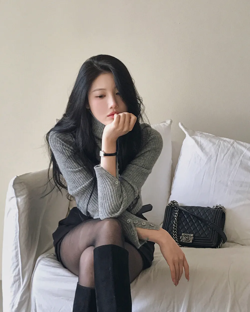 긴팔 티셔츠 모델 착용 이미지-S1L37