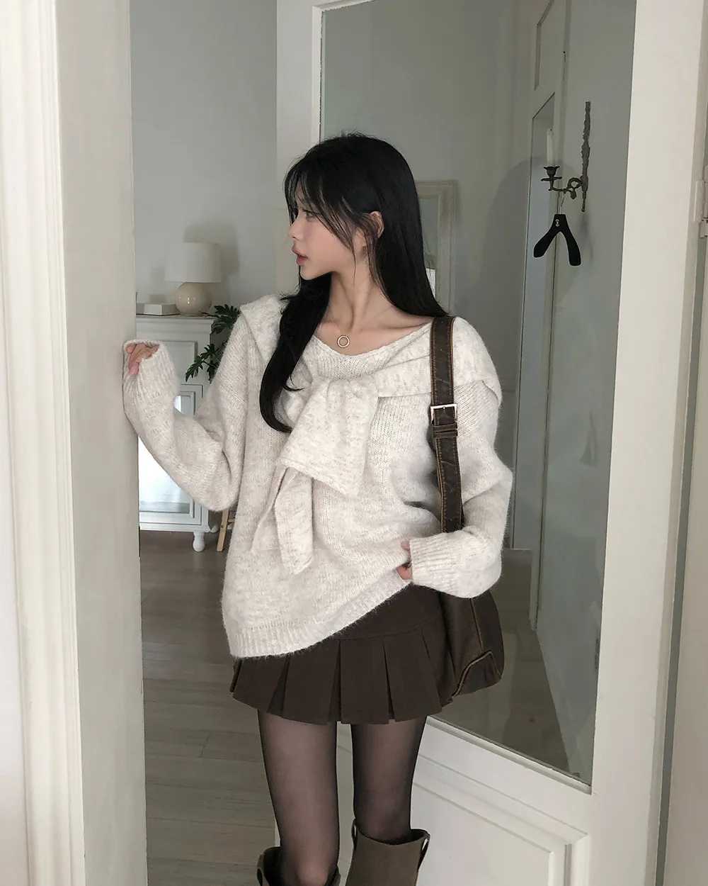 미니 스커트 모델 착용 이미지-S2L11