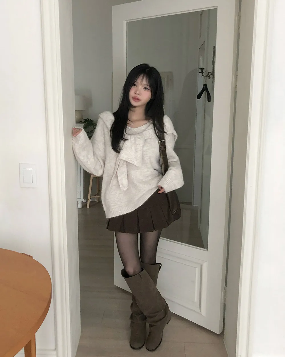 미니 스커트 모델 착용 이미지-S2L48