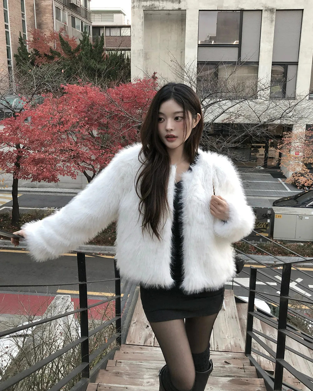 긴팔 티셔츠 모델 착용 이미지-S3L54