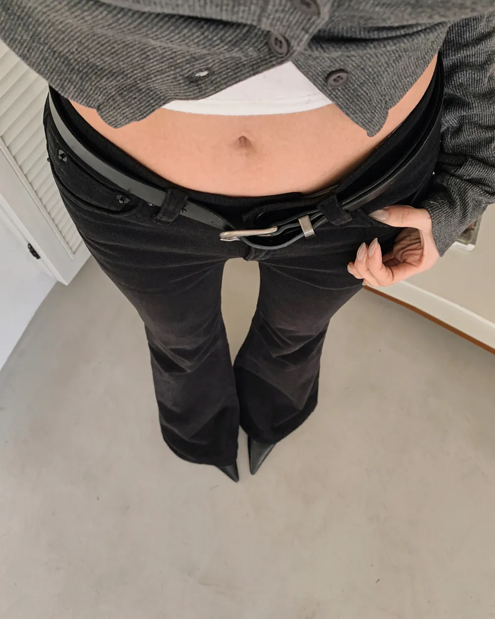 패딩 모델 착용 이미지-S1L114