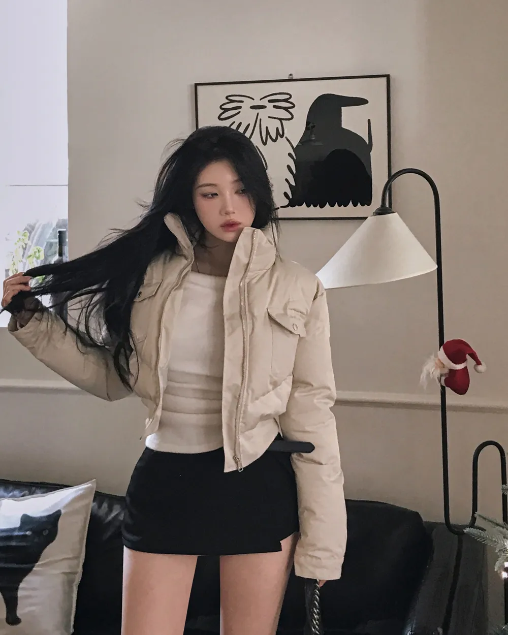 패딩 모델 착용 이미지-S1L49