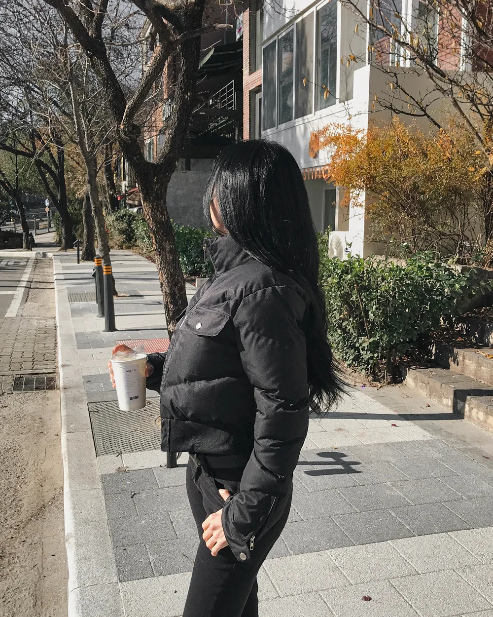 패딩 모델 착용 이미지-S1L101