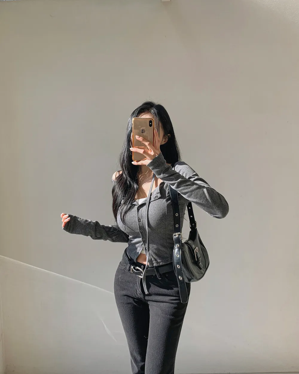 패딩 모델 착용 이미지-S1L103