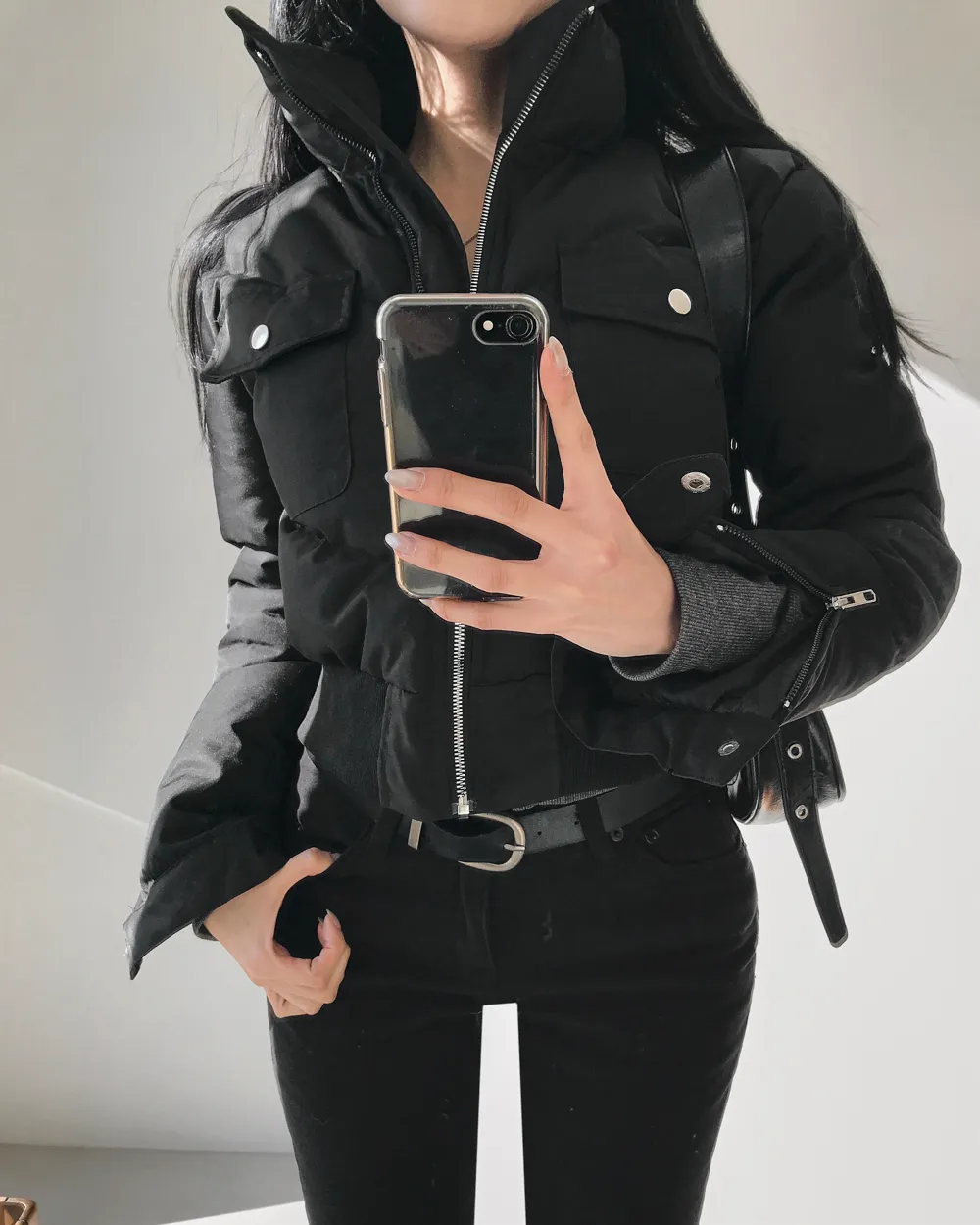 패딩 모델 착용 이미지-S1L100