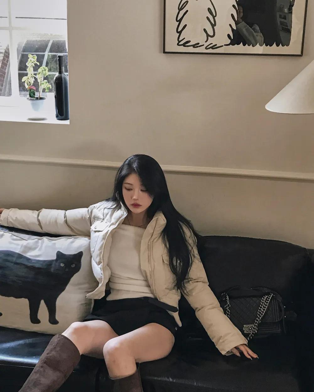 패딩 모델 착용 이미지-S1L72