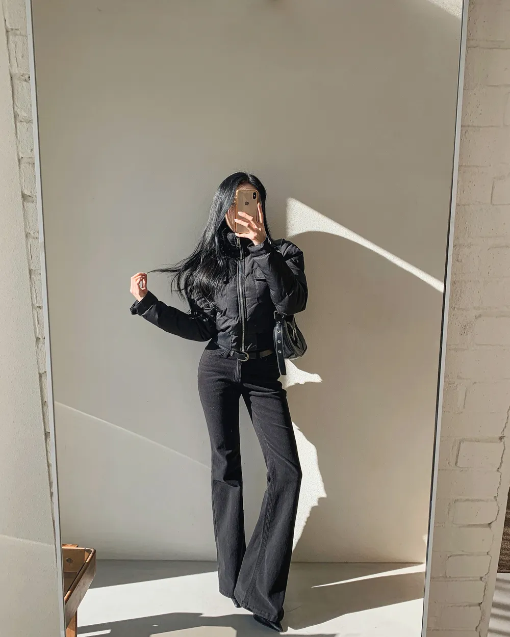 패딩 모델 착용 이미지-S1L52