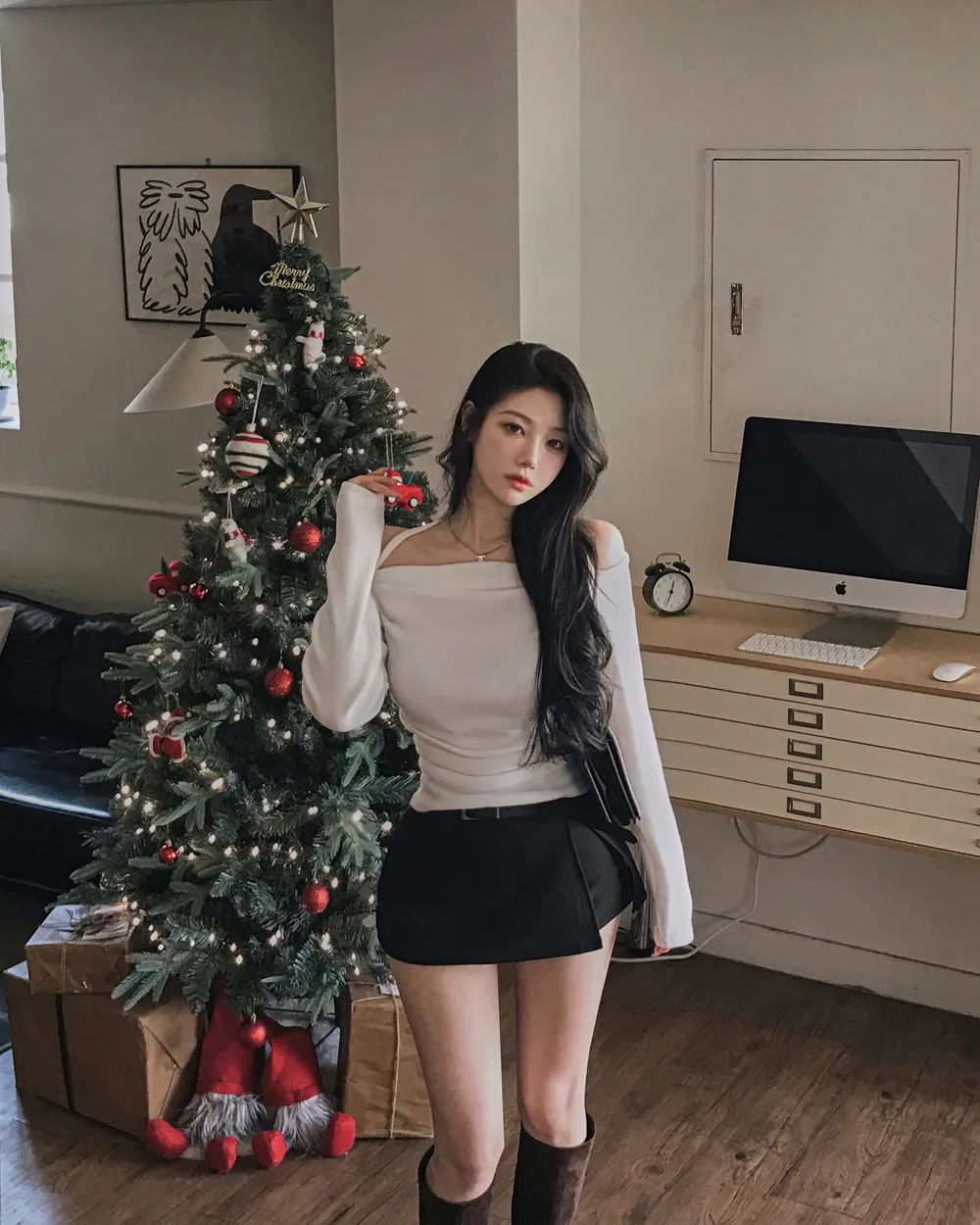 패딩 모델 착용 이미지-S1L87