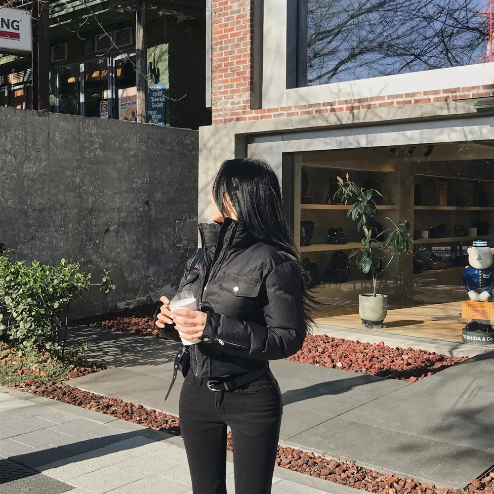 패딩 모델 착용 이미지-S1L55