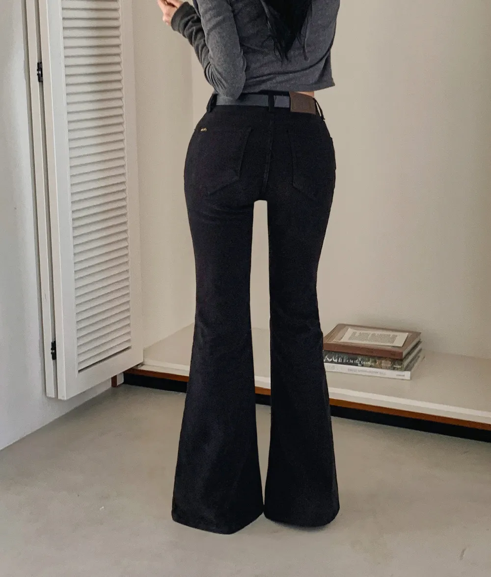 패딩 모델 착용 이미지-S1L110