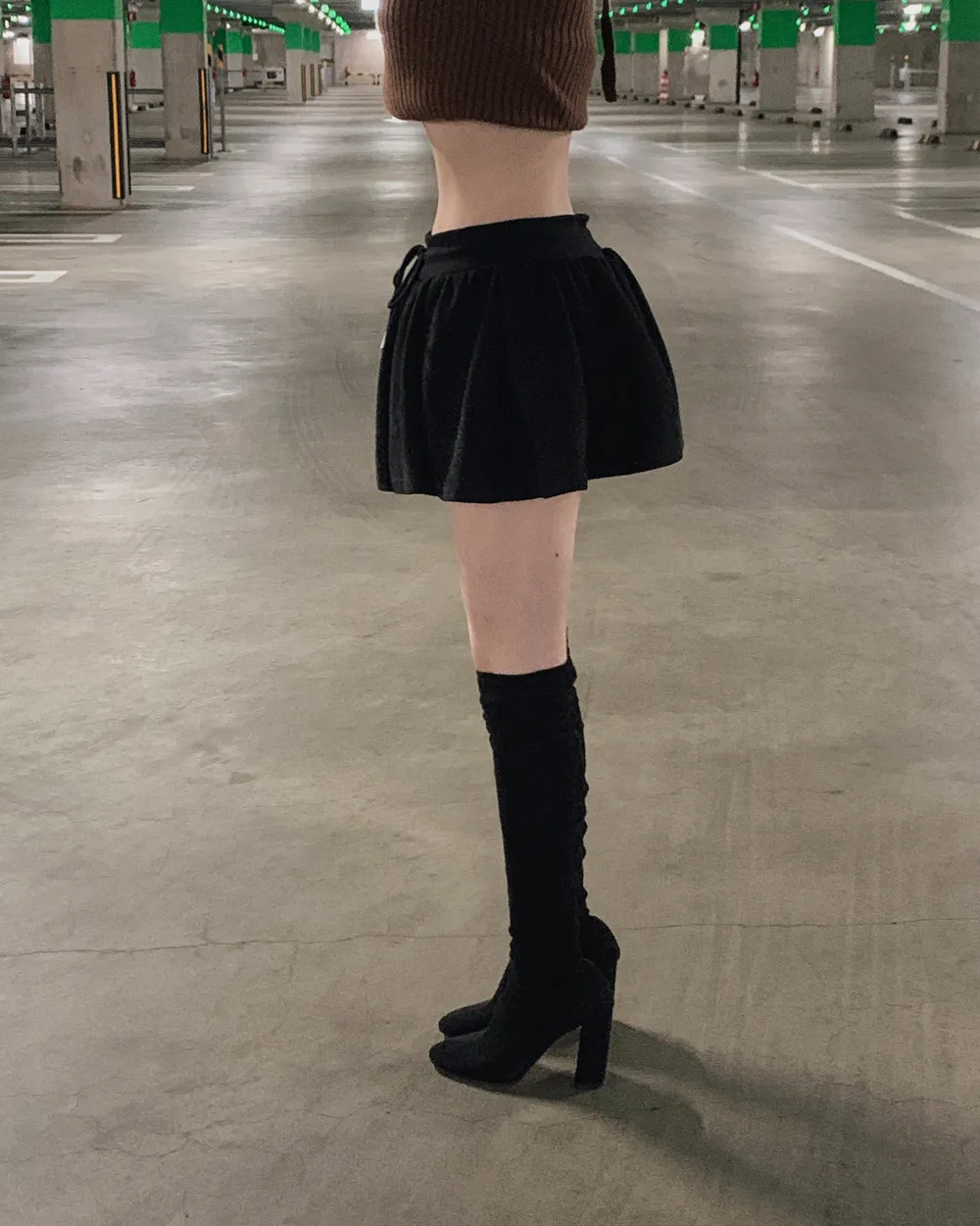 신발 모델 착용 이미지-S1L37