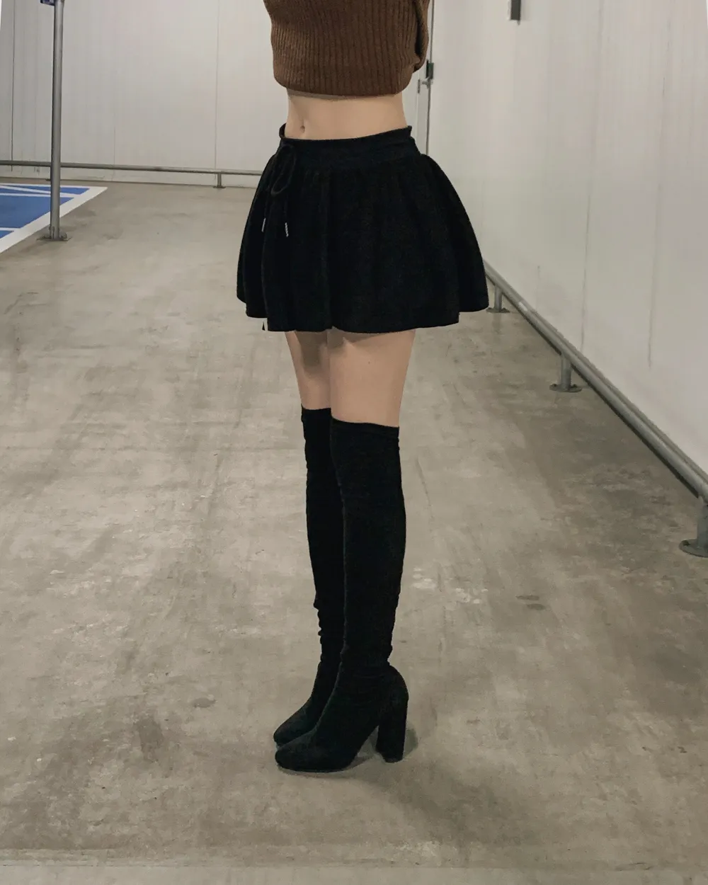 신발 모델 착용 이미지-S1L45