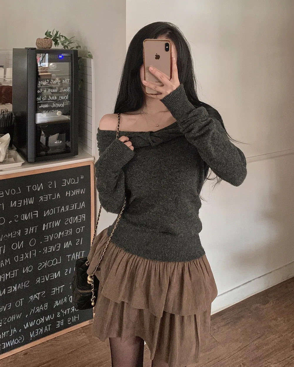 미니 스커트 모델 착용 이미지-S1L38