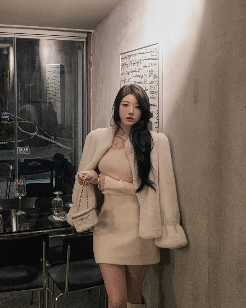 긴팔 티셔츠 모델 착용 이미지-S1L33