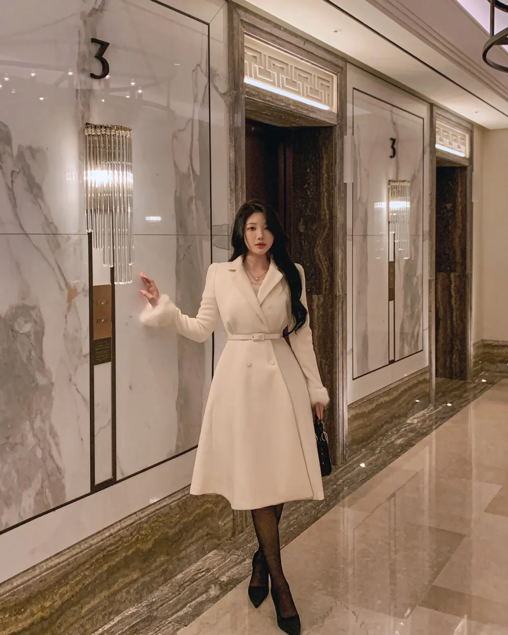 긴팔 티셔츠 모델 착용 이미지-S1L111