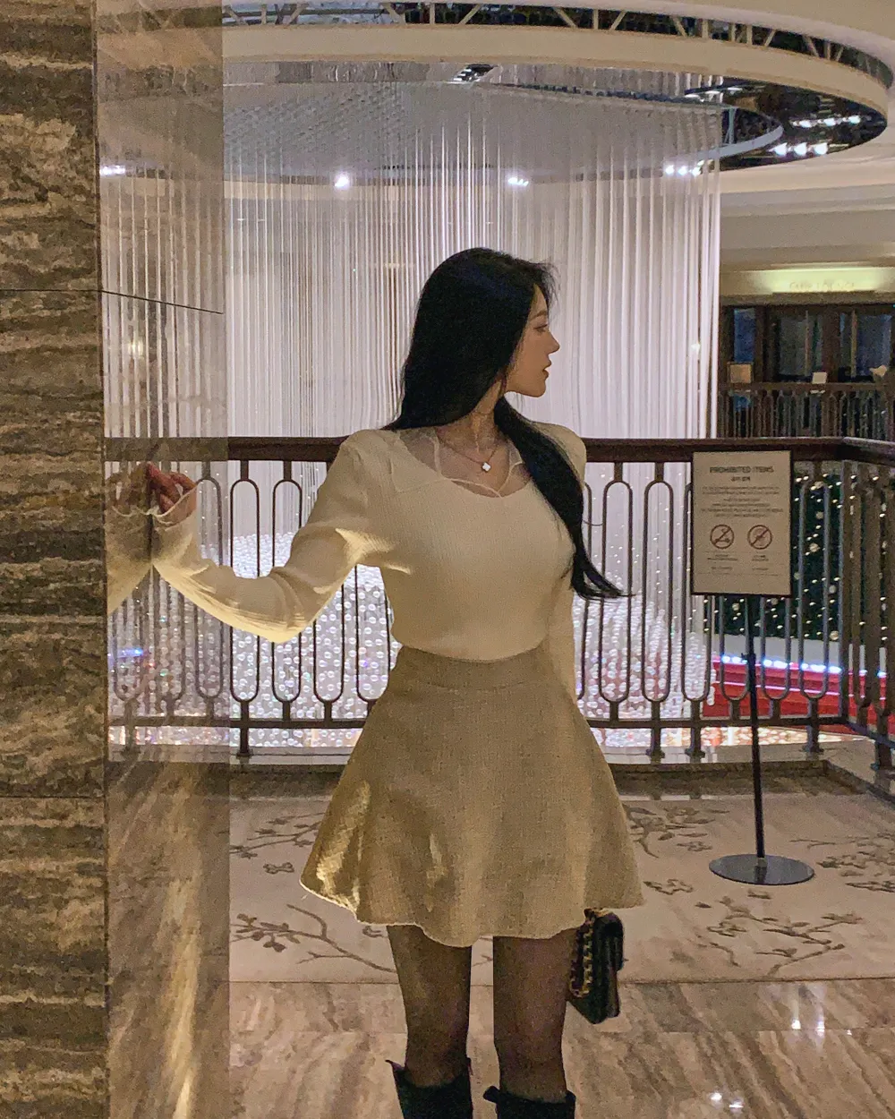 긴팔 티셔츠 모델 착용 이미지-S1L47