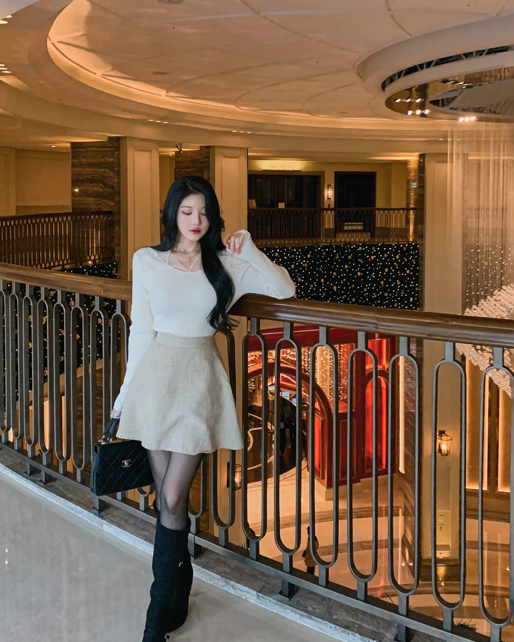 긴팔 티셔츠 모델 착용 이미지-S1L102