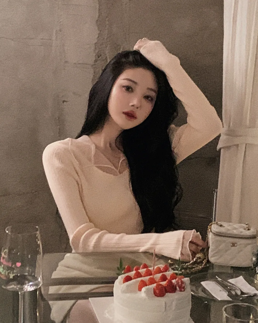 긴팔 티셔츠 모델 착용 이미지-S1L30