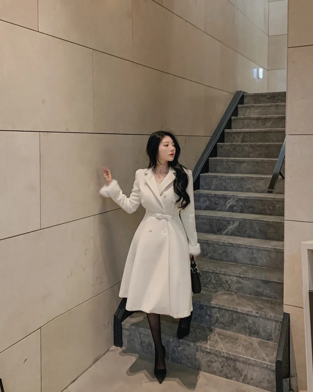 긴팔 티셔츠 모델 착용 이미지-S1L127