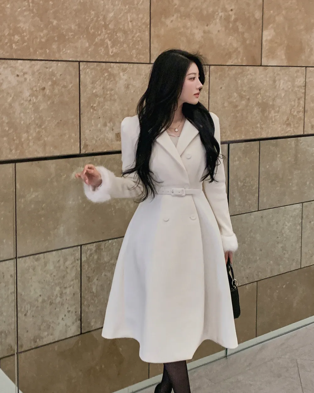 긴팔 티셔츠 모델 착용 이미지-S1L123