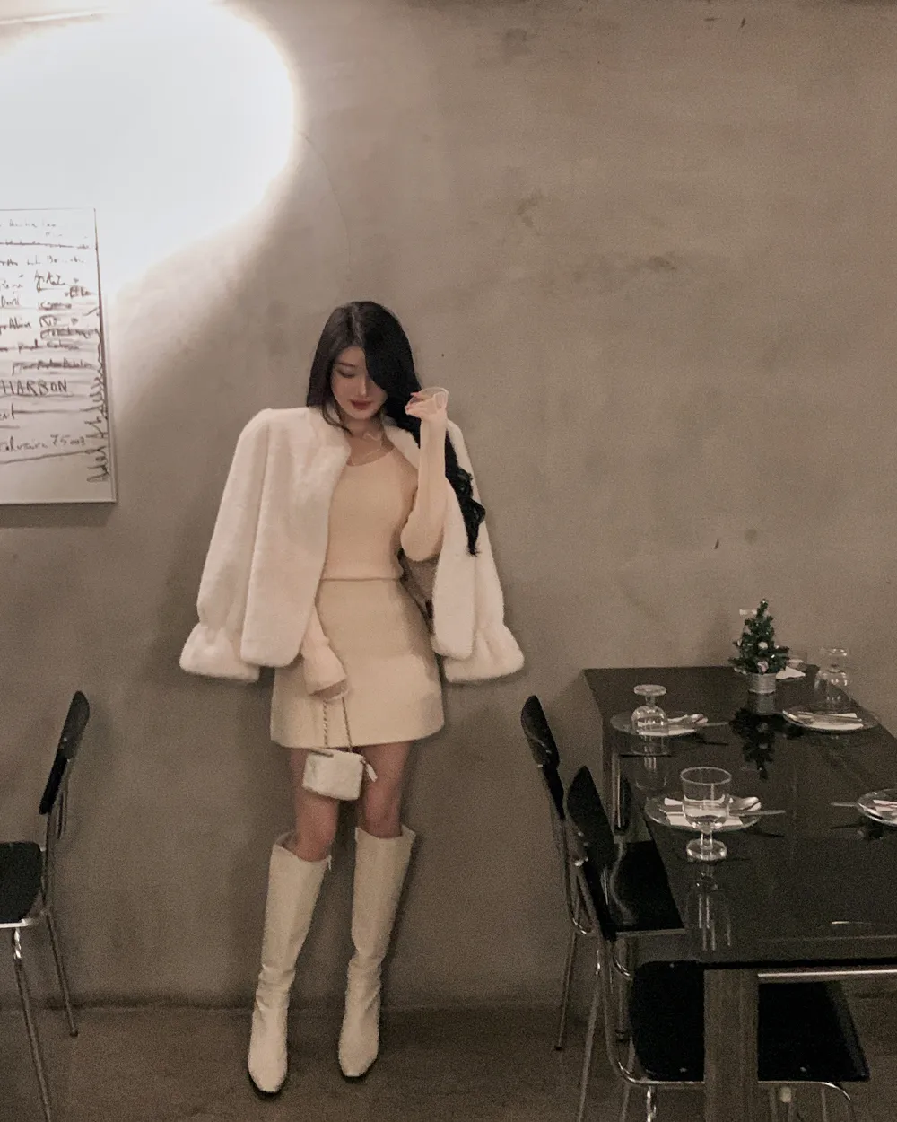 긴팔 티셔츠 모델 착용 이미지-S1L81